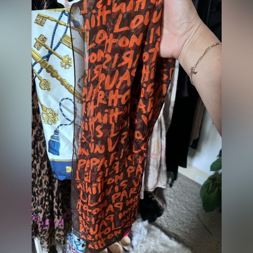 Limited Edition Louis Vuitton Silk scarf
